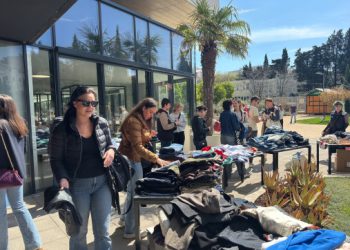 Grad − Održan humanitarni buvljak za udrugu 'Tata je tata' koja pomaže obiteljima (FOTO)