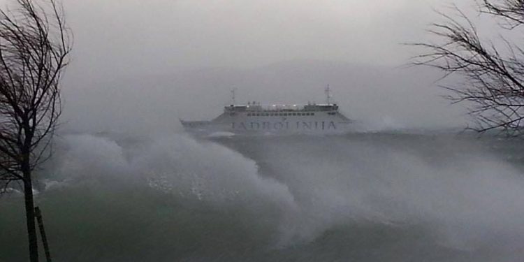 Otoci srednjeg i južnog Jadrana i dalje odsječeni