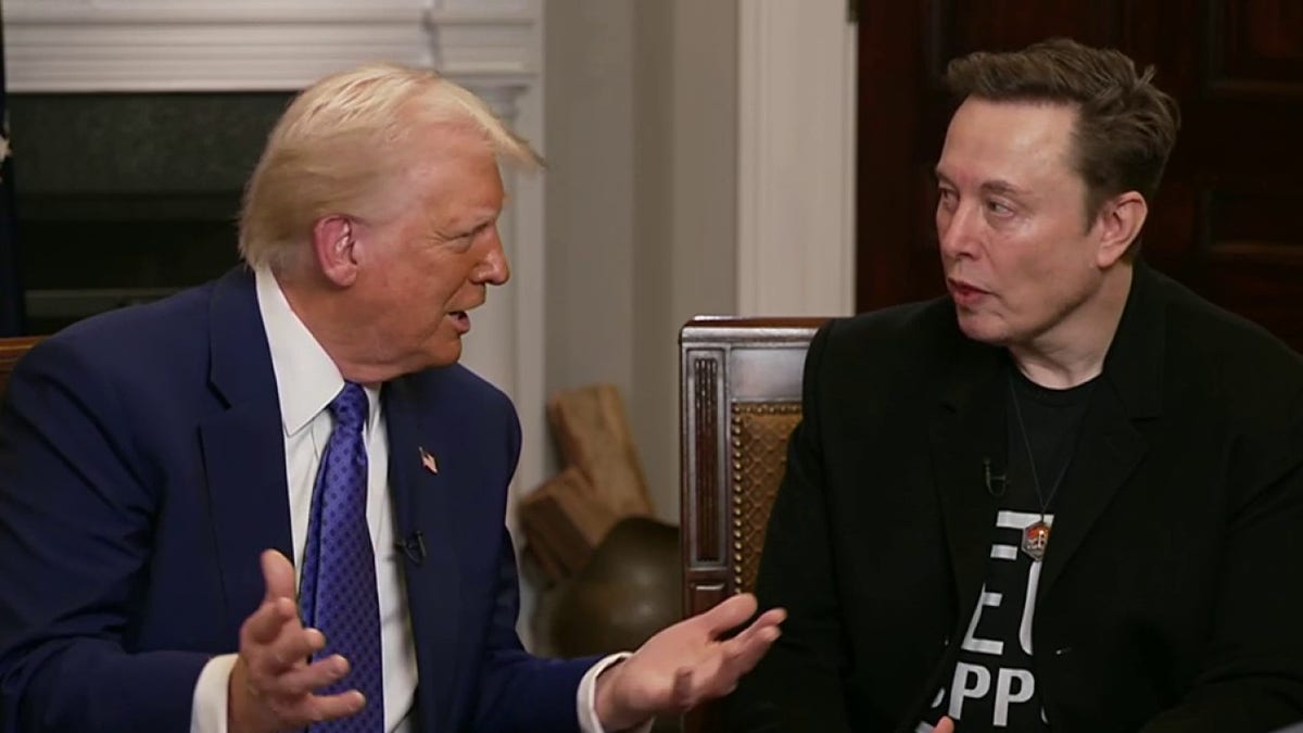 Predsjednik Donald Trump (lijevo) Elon Musk (desno)
