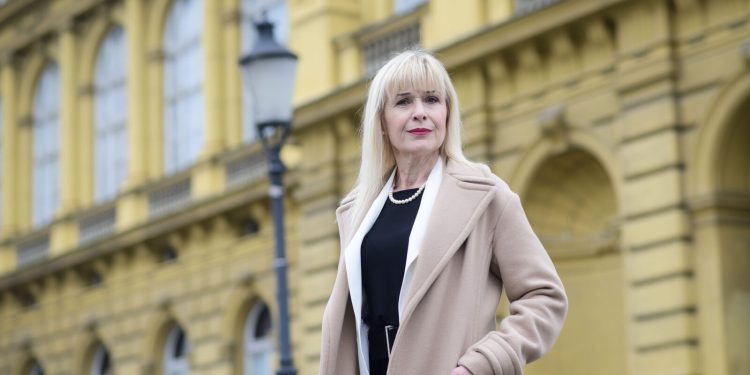 ‘Potrošači koji su proveli konverziju imaju pravo na zakonsku kamatu’ – jedino većinski podržano shvaćanje trebalo je onda i primijeniti