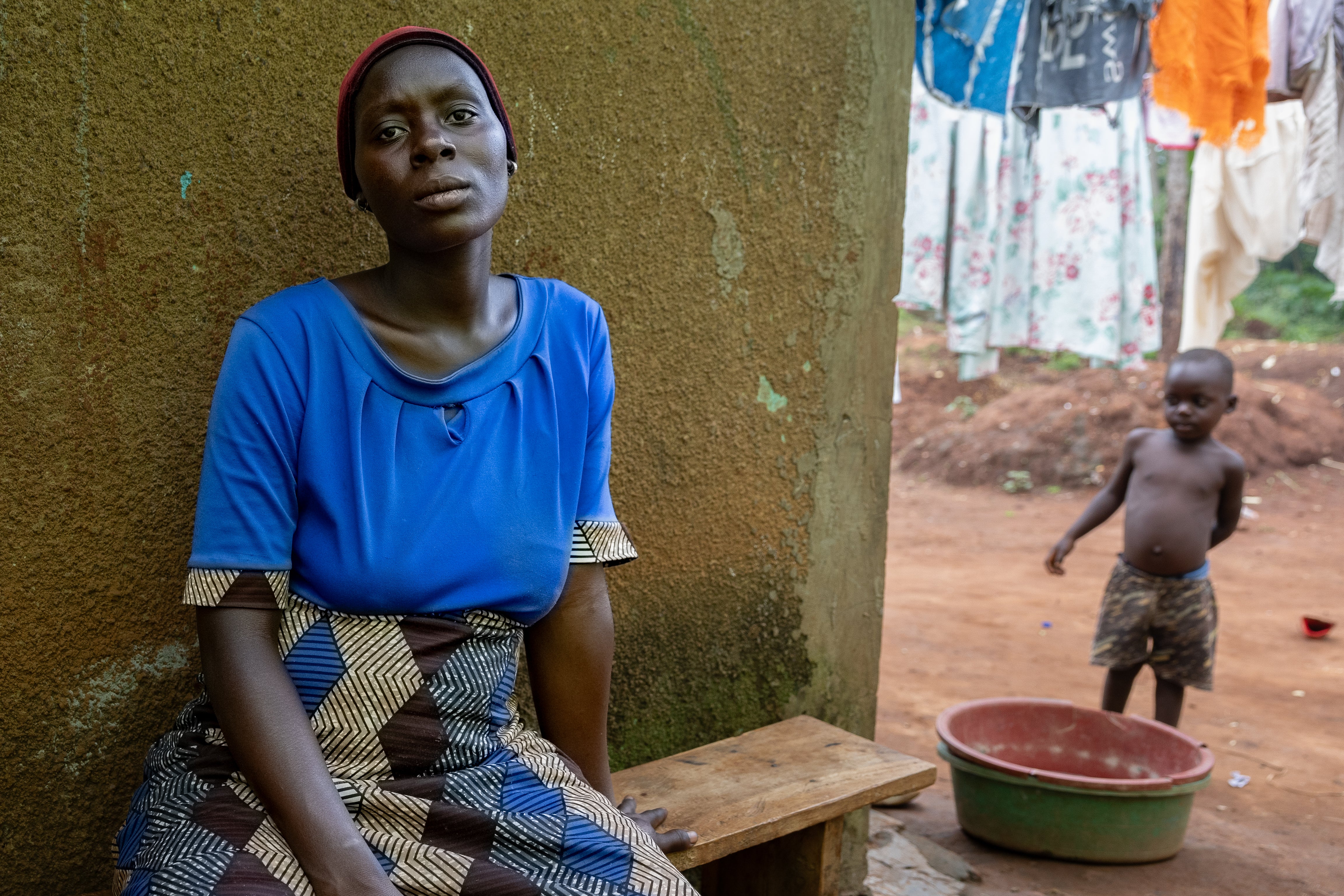 Hadja, trudna majka troje djece, zabrinuta je bez lijekova protiv HIV -a virus će prenijeti na svoje nerođeno dijete - Ugandu