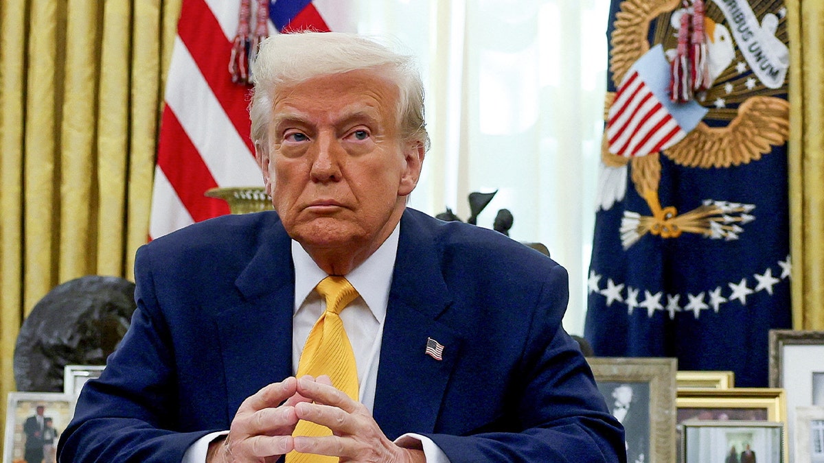 Predsjednik Trump u Ovalnom uredu