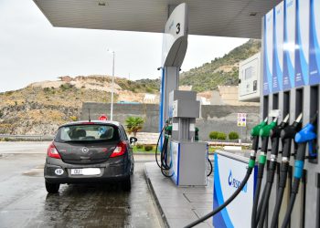 Slobodna Dalmacija – Pun rezervoar, manji trošak – tajna je u prelasku granice! Evo koliko možete uštedjeti ako točite gorivo u Hercegovini