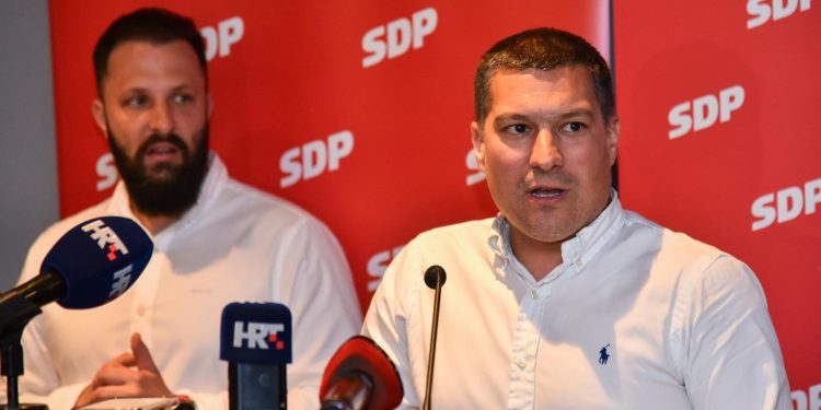 Slobodna Dalmacija – I on je na listi dugovječnijih načelnika s Makarske rivijere, ali nije mu dosta: ‘Ovo je odnedavno i dom moga djeteta’