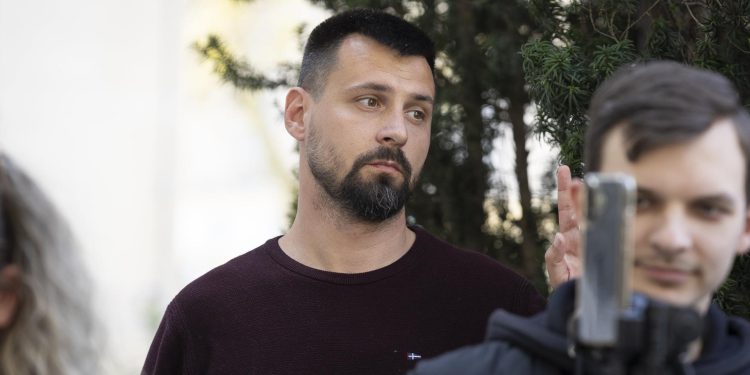 Slobodna Dalmacija – Ivošević uzvratio ‘grofici’, napisao što se dogodilo na Rivi: ‘Dotrčala je do mene i doslovno se zakačila…’