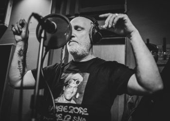 Kriptidi imaju eksplozivan novi album, možda i najaktualniji u Hrvatskoj „Živimo u posljednjem vremenu“ snimljen je kod Jere Šešelje!