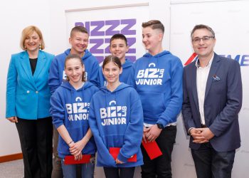 Slobodna Dalmacija – Mladi lideri s diplomom u ruci: Prva generacija BizLabJunior akademije završila školovanje na splitskom fakultetu