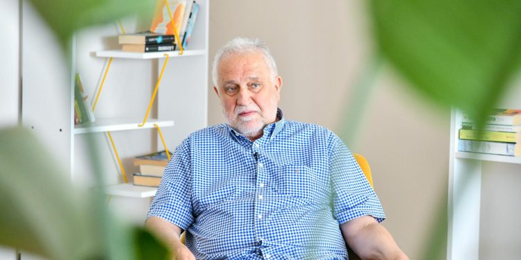 Vićan poziva na ‘Dan otvorenih vrata’ u Baraku, svi zainteresirani moći će se upisati u knjigu dojmova i razgledati ovalni ured, mjesto gdje se ne vodi politika nego razgovori!