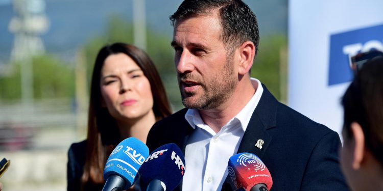 Slobodna Dalmacija – Šuta u podcastu: Način komuniciranja trenutne gradske vlasti nije primjeren, kao ni ‘osveta’ određenim poduzetnicima…