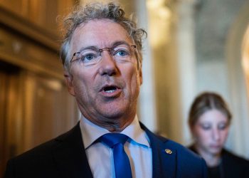 4 Senatske republikance sa strane s rezolucijom dem protiveći se Trumpovim tarifama na Kanadu