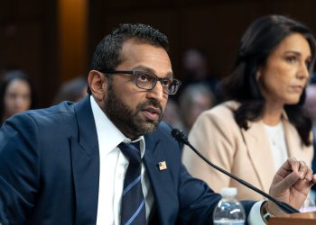 6. siječnja Pobuni koji je pomilovao Trump optužuje Kasha Patela da ih je ‘ubodela u leđa’