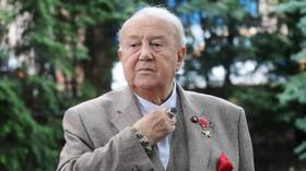 Legendarni ruski kipar umire