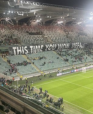 Navijači Legia Varšave otkrili su ofenzivni transparent u Europa konferencijskoj ligi s Moldeom