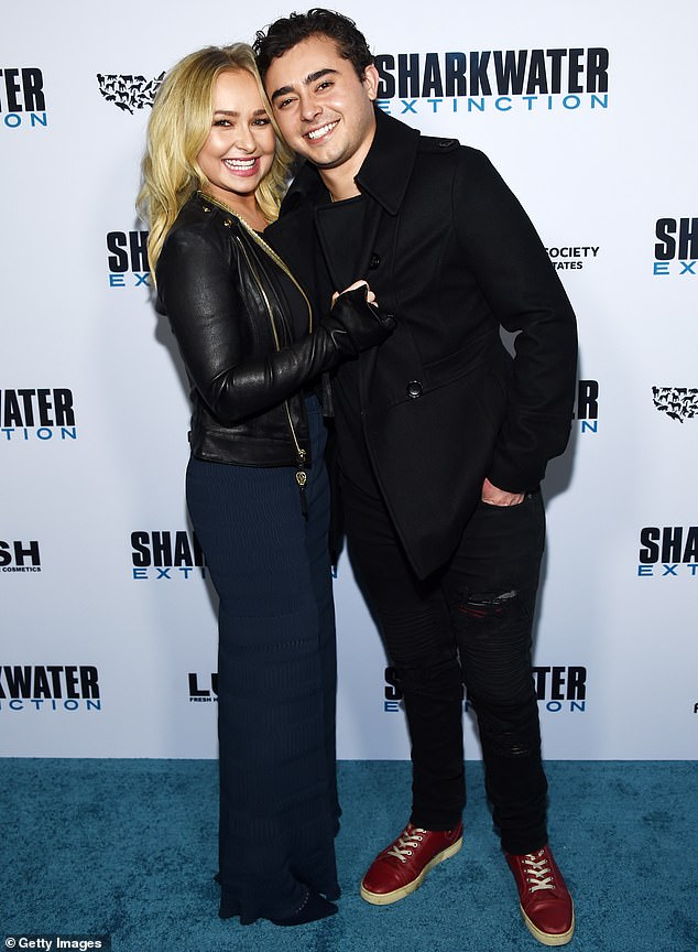 Na pitanje je li 'obradila' smrt svog brata, Panettiere je priznao: 'Ne znam da u potpunosti imam. Mislim da se s vremenom to transformira '; Gledano 2019. u Hollywoodu