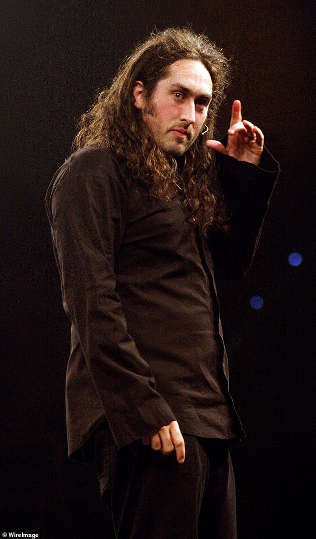 Dolazi nakon što je Ross napravio naslove u siječnju jer je rekao klasični voljeni BBC sitcom 'allo' allo! 'Ne bi se stvorila u današnjem društvu' (na slici 2009.)