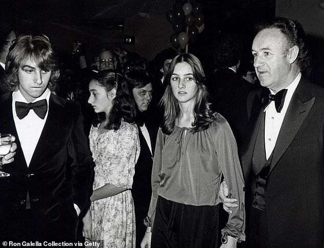 Kasno u životu, Hackman je priznao da je žalio zbog vremena koje je proveo daleko od svoje obitelji dok je snimao filmove. Rekao je da je 