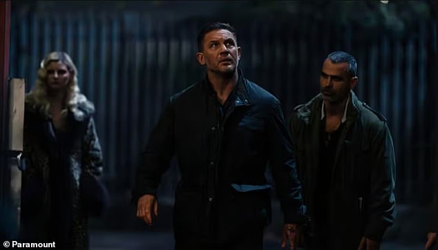 Tomov najnoviji projekt je Moblanda Guya Ritchieja u glavnom glumcu engleskog glumca pored legende Helen Mirren i Pierce Brosnan