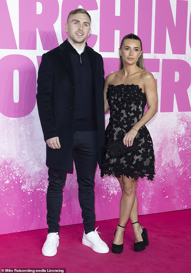 Dani Love Islanda udaje se za nogometaš West Ham -a Jarrod u raskošnom 'tradicionalnom' ceremoniji kasnije ovog proljeća (na slici u ožujku ove godine)