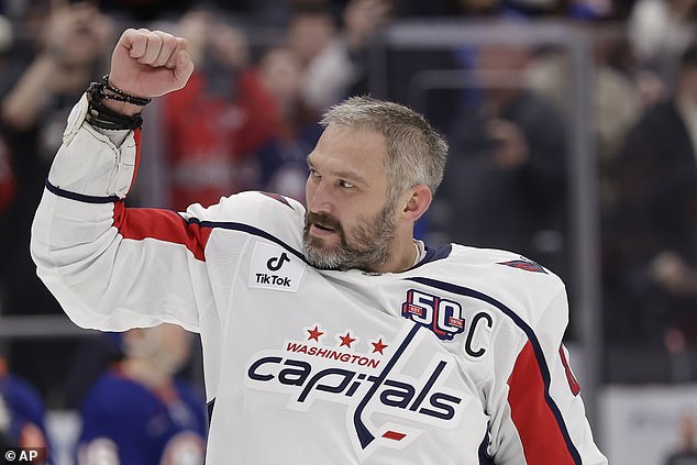 Ovechkin je sada vodeći strijelac NHL-a nakon što je pucao kući na 895. gol u karijeri