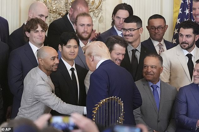 Mookie Betts (prednji lijevo), koji je preskočio posjet Red Soxa 2019. godine, bio je prisutan