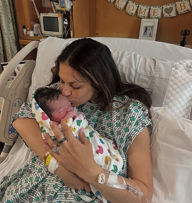 Supruga tragične kasne NHL zvijezde Johnny Gaudreau rodila je svoje treće dijete