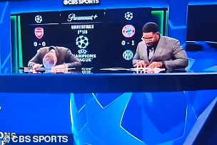 Nakon Richardove primjedbe, Jamie Carragher puknuo je prije nego što je stavio glavu na stol