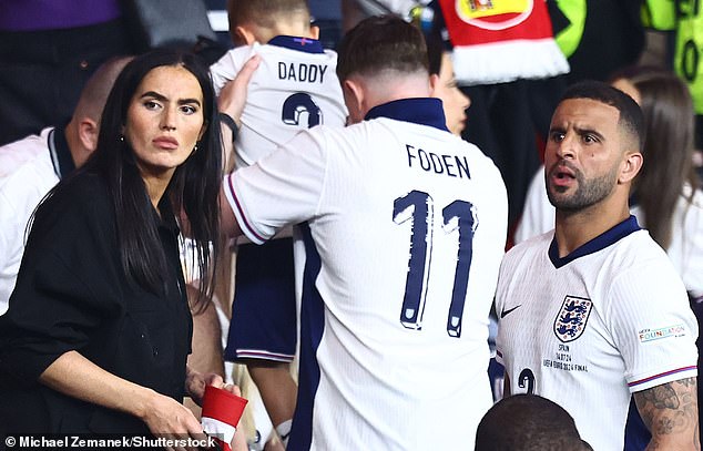 Njegova supruga Annie Kilner ostala je živjela u Ujedinjenom Kraljevstvu sa njihovim četvero djece