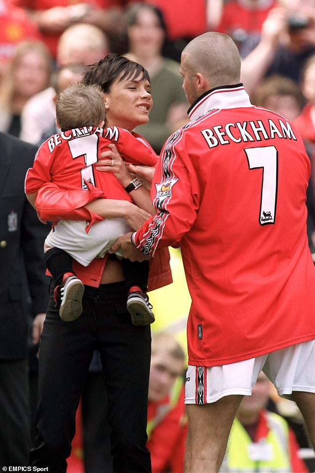Kao i Beckhams u Davidovim godinama u Manchester Unitedu, Rice se borila protiv nepravednog podsmijeha njegove veze s terena