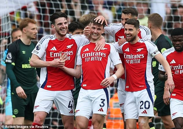 Ne 3 Kieran Tierney mislio je da je Arsenalu dao vodstvo nakon što je u prvom poluvremenu pronašao mrežu