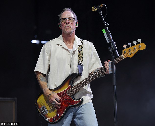 Scott se vratio na pozornicu četiri dana nakon što je policija ustrijelila i ozlijedila njegovu suprugu, a optužila je za pokušaj ubojstva - viđena u Coachelli 12. travnja 2025