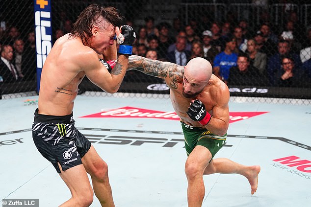 Dugo voljeni Aussie povratio je UFC pojas