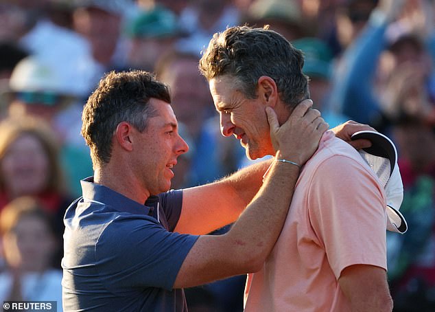 McIlroy je uzeo trenutak da prizna svog dvobojskog partnera Justina Rosea nakon njihovog doigravanja