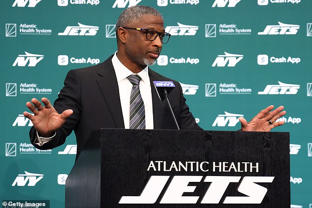 Rodgers je ciljao na glavnog trenera New York Jetsa Aarona Glenna kako se bavio svojim izlazom