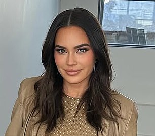 No, dok je sass bio na točki, fanovi nisu mogli proći ono što tvrde da je divlje filtrirano lice vrijedno, tako da je nekoliko sljedbenika reklo da su je jedva prepoznali