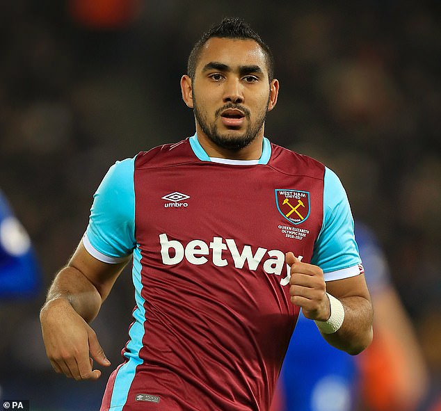 Napustio je West Ham pod oblakom 2017. godine kako bi se pridružio Marseilleu, prije nego što se preselio u Brazil 2023. godine