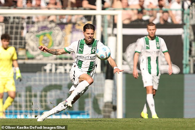 Julian Weigl iz Borussije Monchengladbach (Centar) je zanimljiv za Leeds ovog ljeta