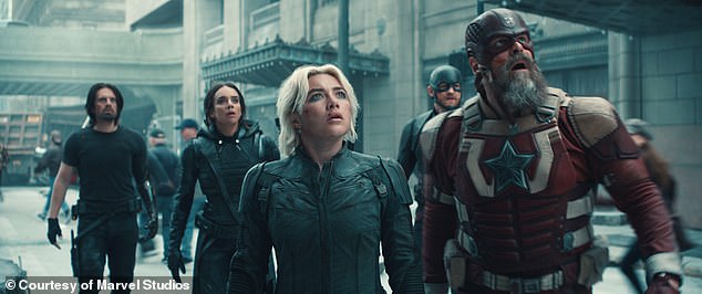 (LR) Bucky Barnes (Sebastian Stan), Ghost (Hannah John-Kamen), Yelena Belova (Florence Pugh), John Walker (Wyatt Russell) i Red Guardian/Alexei Shostakov (David Harbor)