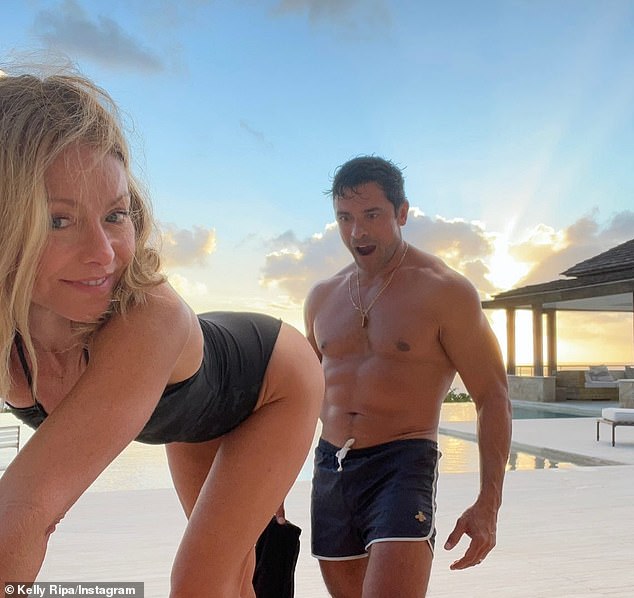 Prošli tjedan brineta ljepotica zaprijetila je da će rekreirati Kelly i 54-godišnju rođenu španjolsku seksualno provokaciju kupaćih kostima s 2021. godine 's mojim dečkom, a moj otac će imati srčani udar'