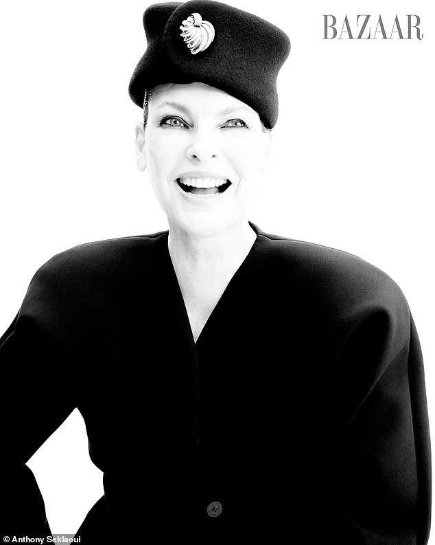 Linda je dodala: 'Bilo je puno operacija. Super sam. Dobro sam s tim. Pobijedio sam. Ovdje sam. Ja sam win '