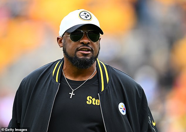 Trener Rodgersa i Steelera Mike Tomlin raspravljao je u ovoj izvansezoni, rekao je prolaznik