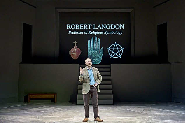 Pa ipak, u svom bijesu da se probije kroz Brownov Codswallop, produkcija Chelsea Walker zabavno se zabavlja u okruženju betonskog bunkera s crkvenom akustikom, progonili su ih monasi