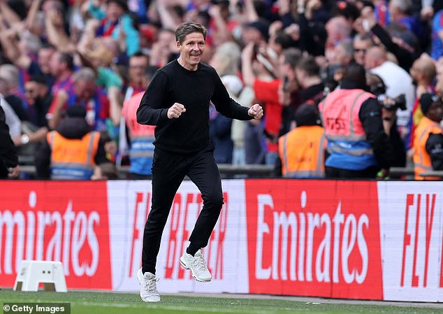 Šef orlova Oliver Glasner slavi nakon drugog gola Ismaile Sarr u vremenu zaustavljanja