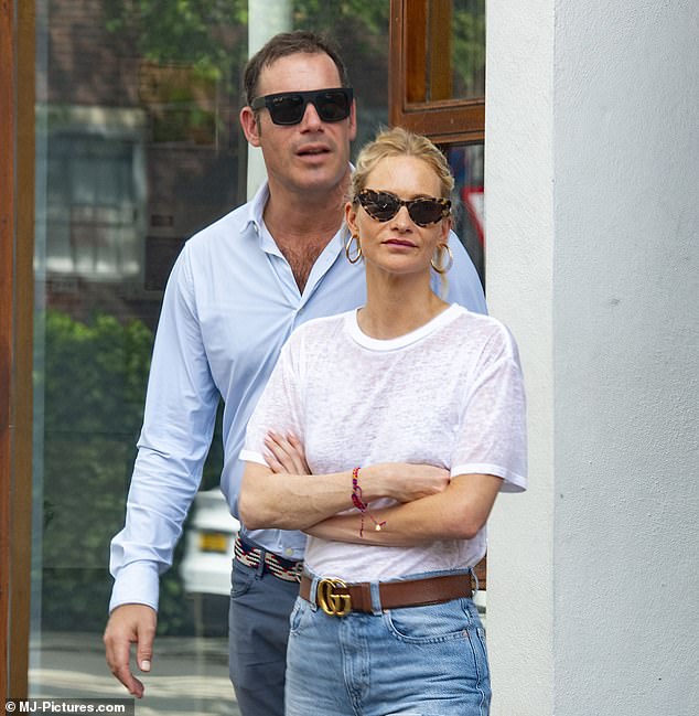 Poppy očekuje djevojčicu sa svojim dečkom, milijarderskim biznismenom Archiejem Keswickom, koji je bio u Bashu (na slici 2024.)