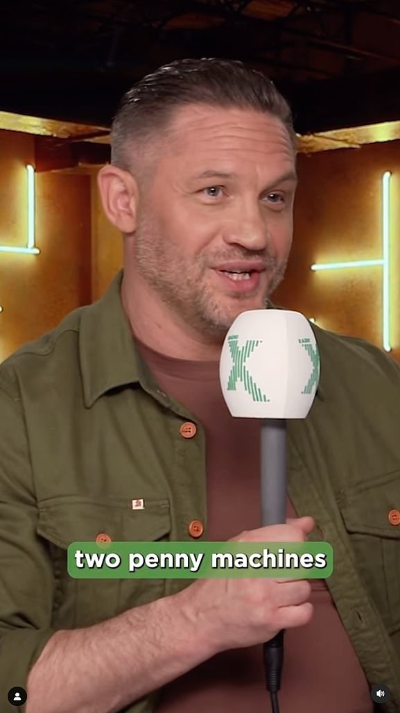 »Apsolutno si u pravu. Ne želim se pitati, Tom, 'Dominic se ispričao dok je glumac odmah odgovorio:' Onda ne '