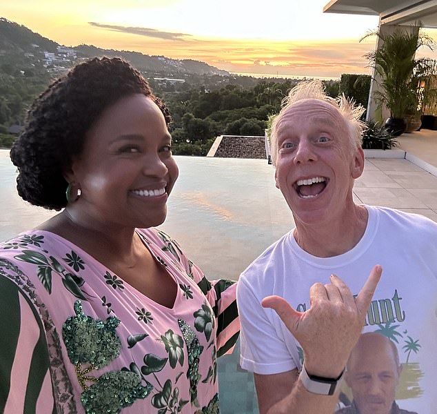 Kreator bijelog lotusa Mike White rekao je da je Rothwell bio 