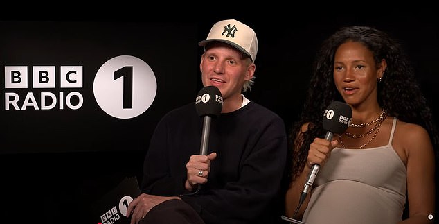 Snimljeni intervju još nije objavljen na društvenim mrežama, uključujući Instagram stranicu Radio One, niti Vick ili Jamie's