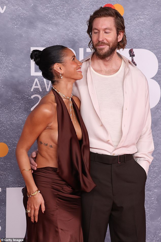 Nakon njihovog vjenčanja, mladenci su se odvezli u Brindisi u Italiji na privatnom mlaznju od 25 milijuna funti za njihov romantični medeni mjesec