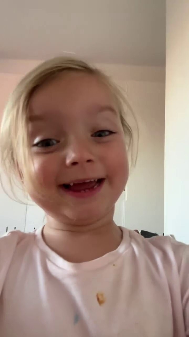 Objavila je i video na Instagramu svoje najmlađe kćeri Lola, četvero, dijelila uzbudljive vijesti s fanovima