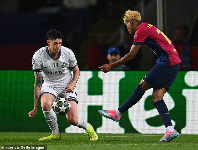 Yamal je u srijedu postigao zadivljujući solo gol u Barceloninom remiju 3-3