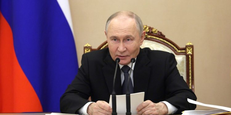 AI dati „kolosalnu“ vojnu prednost – Putin – RT Rusija i bivši Sovjetski Savez